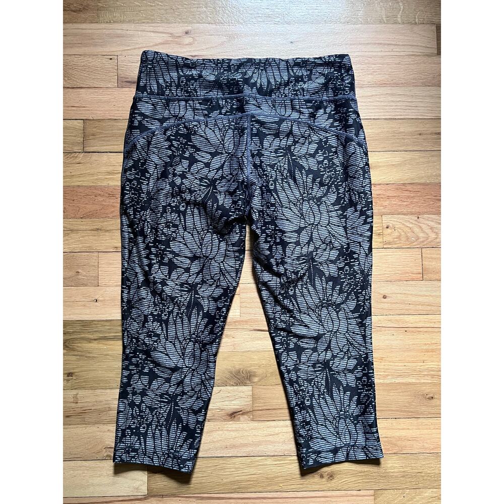 MPG Womens Athletic Workout Floral Mandala Cropped Leggings Size Medium - Picture 3 of 4
